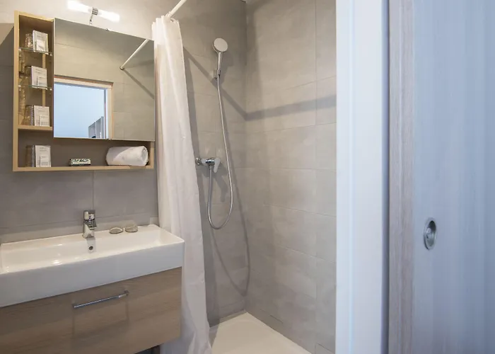 Saint Gothard ニース